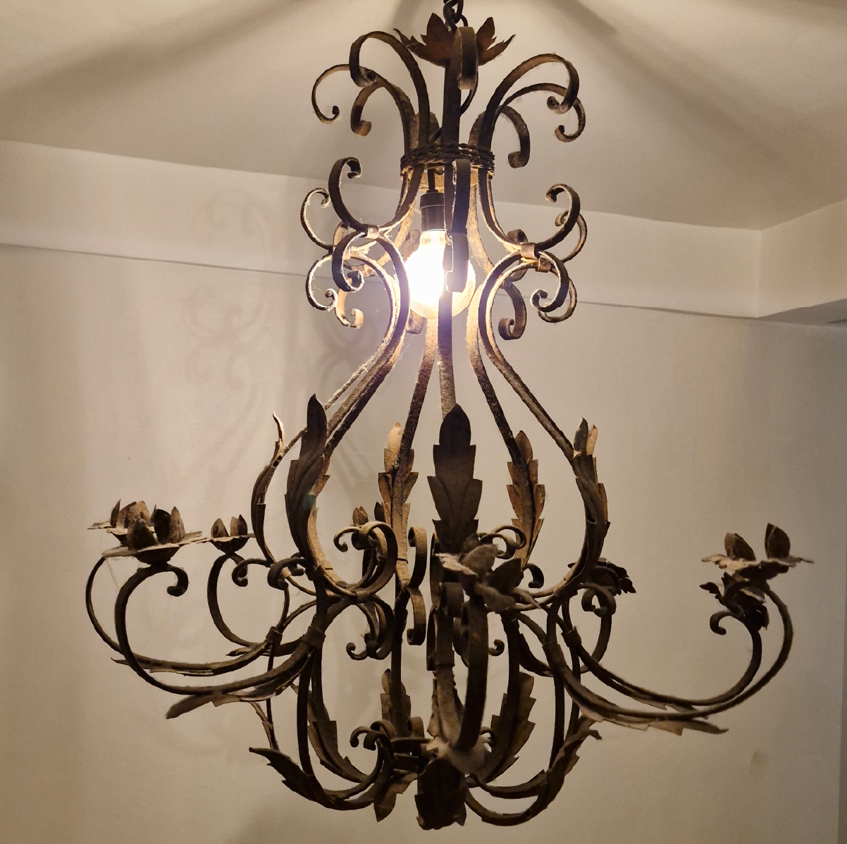 Antique Fleur De Lis Candelabra – Handcrafted by Cloth by Medina